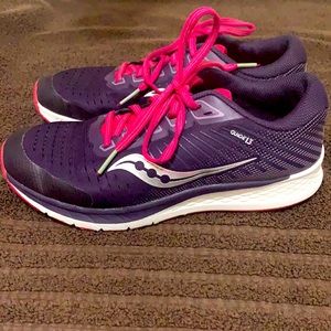 Girls Saucony Running Shoes